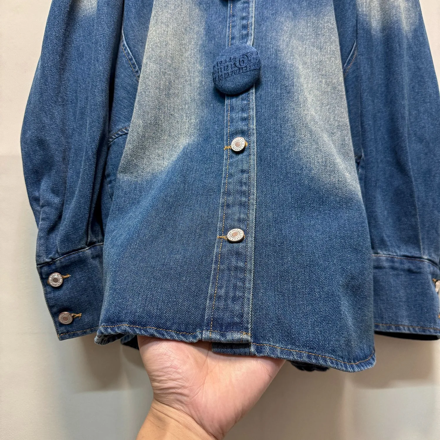 Vintage Style Ombre Denim Midi Dress with Long Sleeve and Lapel Neckline, Washed Finish