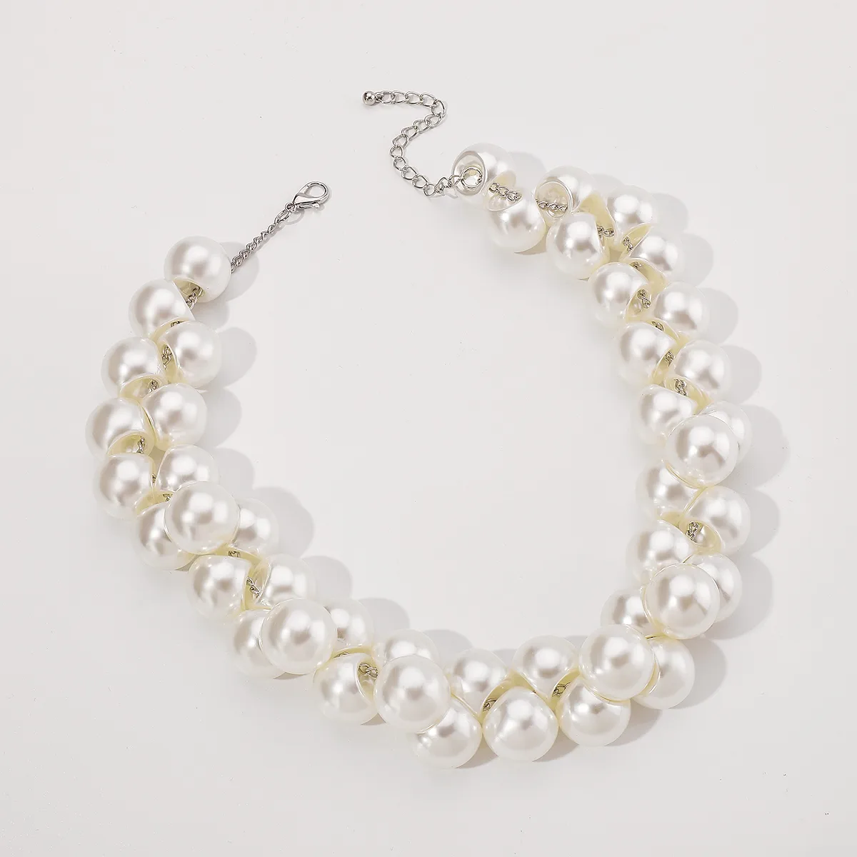 Exaggerated Geometric Necklace for Women Featuring Imitation Pearl, Perfect for Wedding, 1 Piece