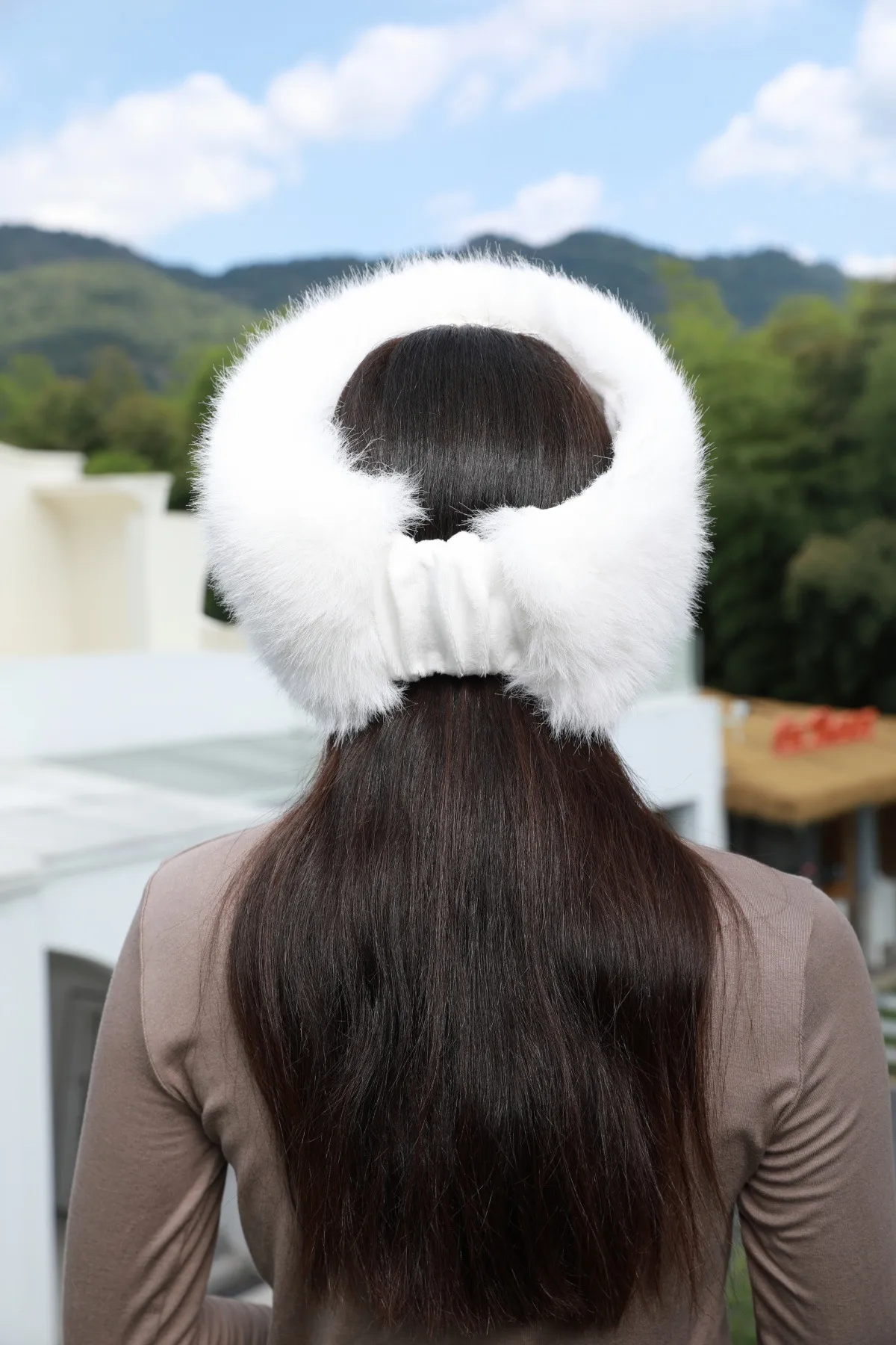 Elegant Multicolor Brown Synthetic Fibre Hair Band for Autumn and Winter