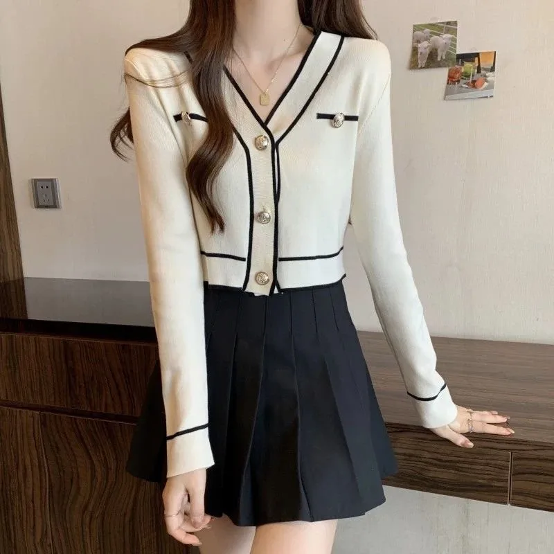 Contrast Collar Long Sleeve Pullover Sweater for Women