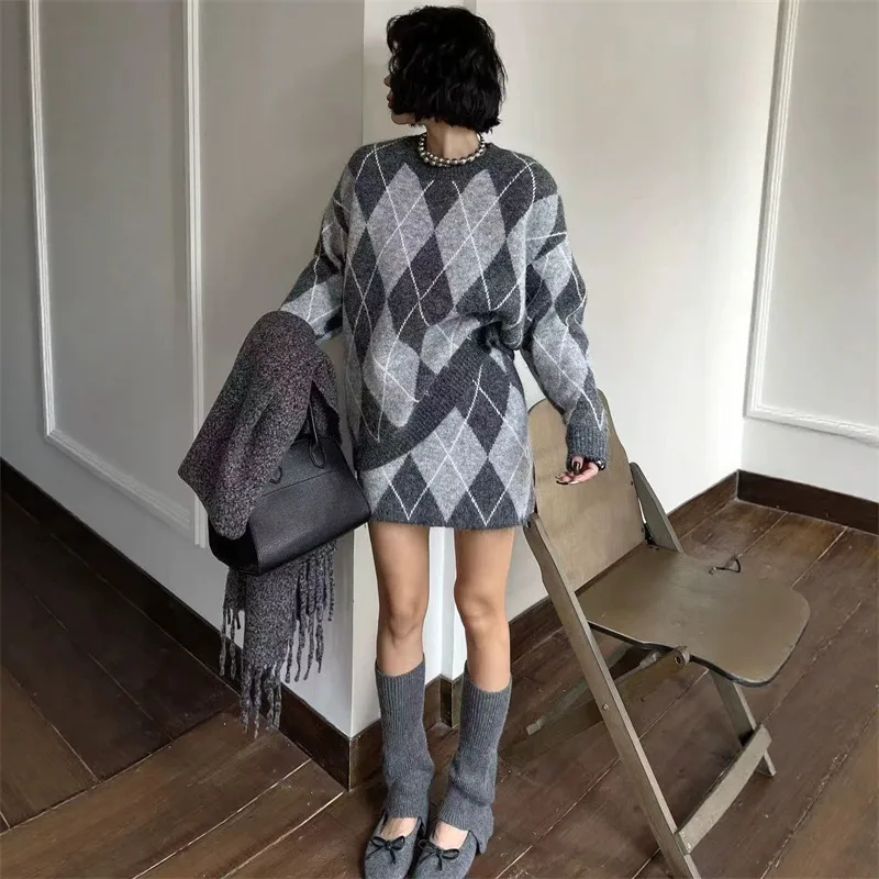 Color Block Long Sleeve Sweater in Knitted Fabric with Loose Fit for Commute