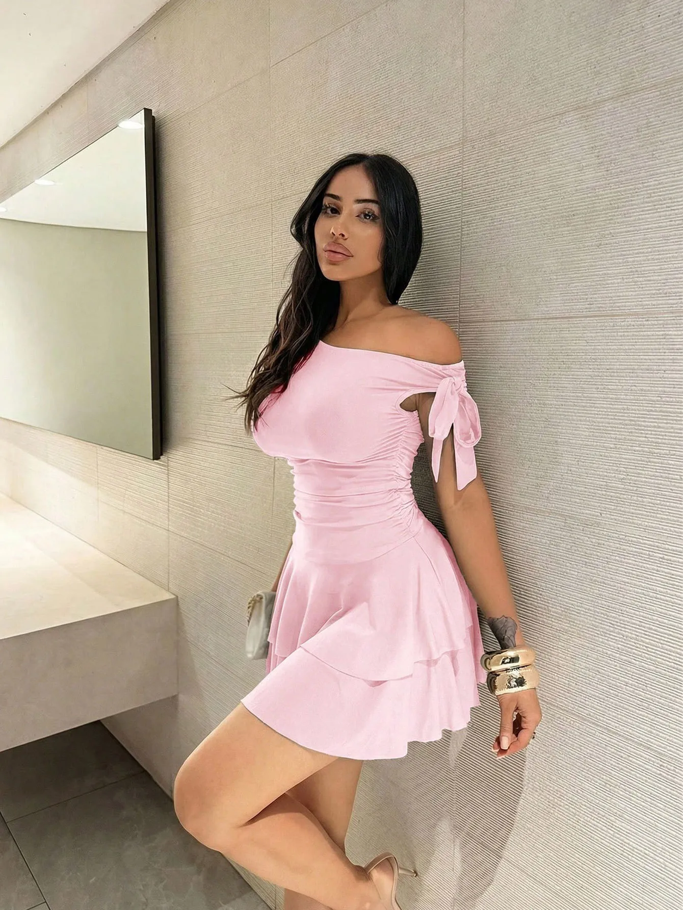 Elegant Solid Color One Shoulder Dress with Oblique Collar Sleeveless Design for Travel, Made of Polyester