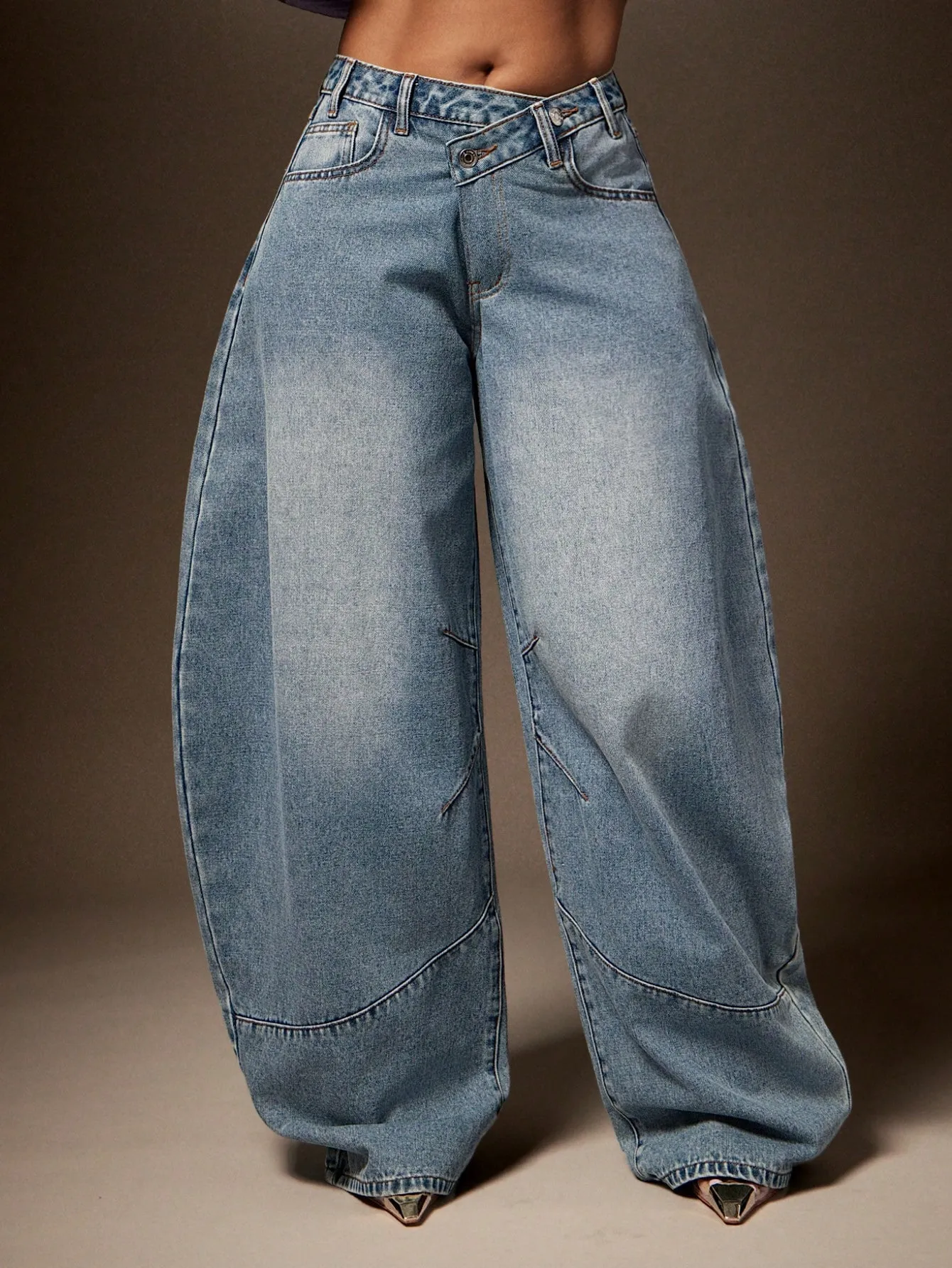 Vintage Style Wide Leg Full Length Pants for Women in Loose Fit, Made with Denim Cotton, Inelastic, Perfect for Autumn