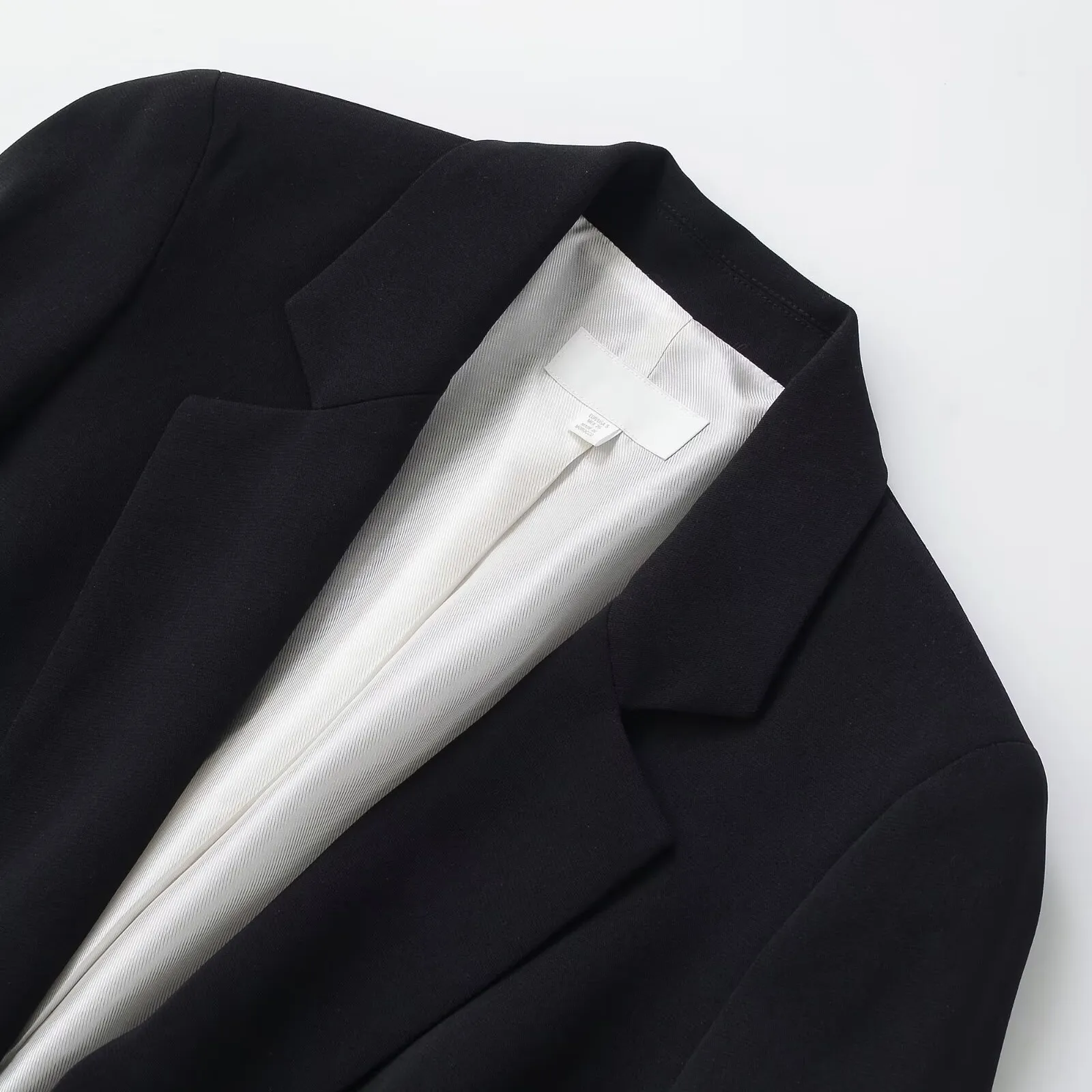 Business Long Sleeve Polyester Blazer with Button Detail
