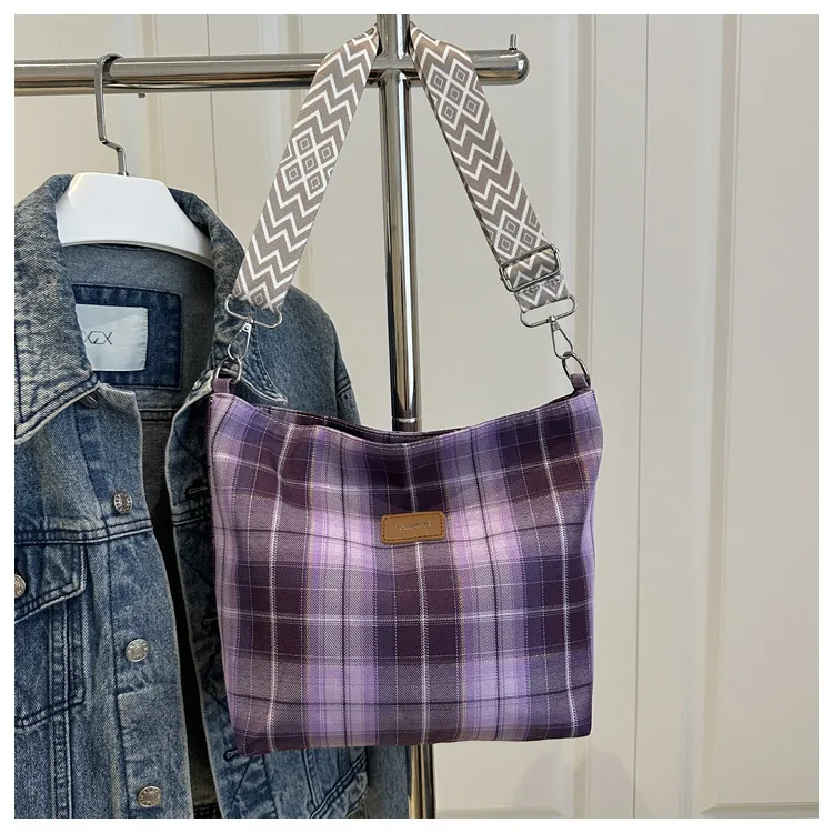 Large Square PU Tote Bag with Zipper and Sewing Thread Detail