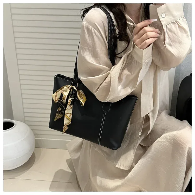 Medium Square Urban Minimalist PU Shoulder Bag with Zipper and Double Straps