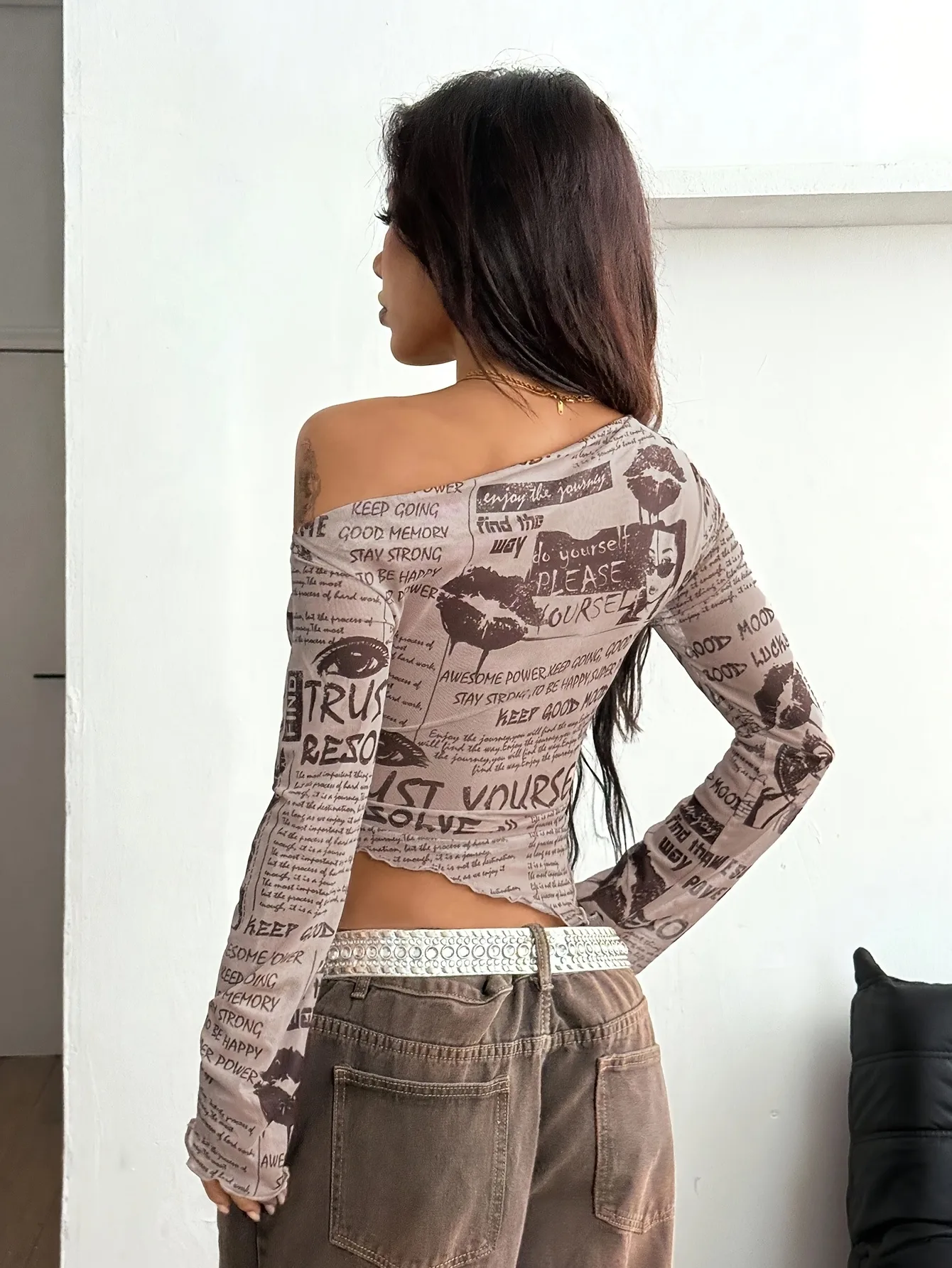 Sexy Polyester Women's T-Shirt Featuring Hollow Out Design