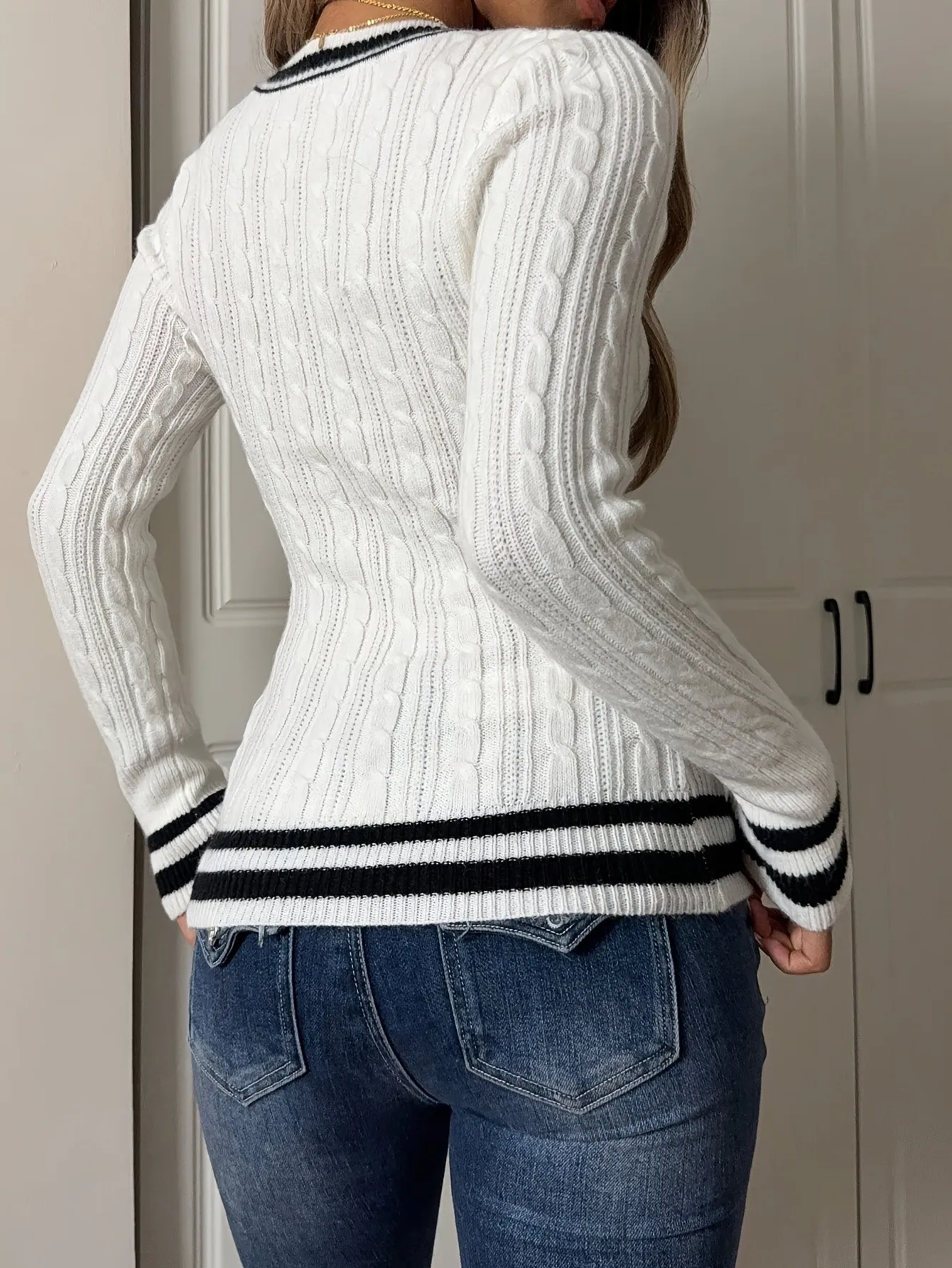 Color Block Long Sleeve Sweater in Simple Style, Knitted Polyester Pullover
