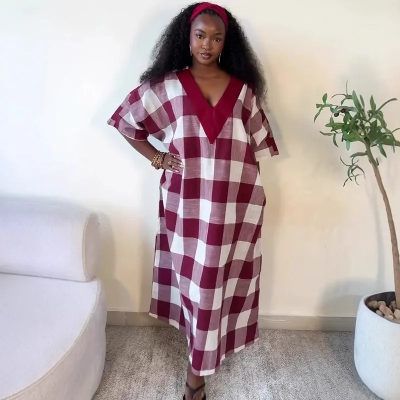 Plaid Dress with V Neck and Short Sleeve in Polyester Fabric, Stylish Streetwear Midi Dress