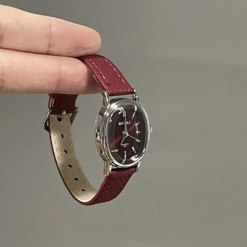 Women's Quartz Oval Dial Watch with PU Strap and Pin Buckle, Featuring Plexiglass Mirror and Pointer Display
