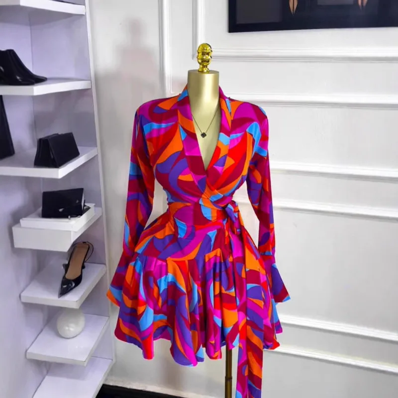 Printing Long Sleeve Dress with Lapel Neckline in Polyester Fabric Above Knee Length