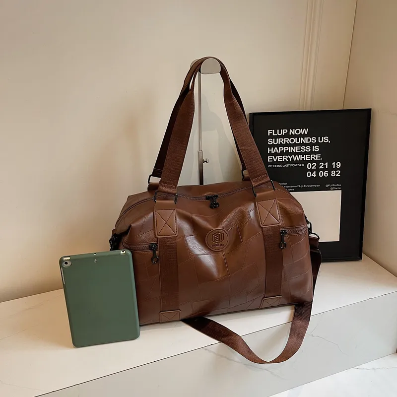 Unisex Geometric Travel Bag in PU Leather with Water Repellent Function