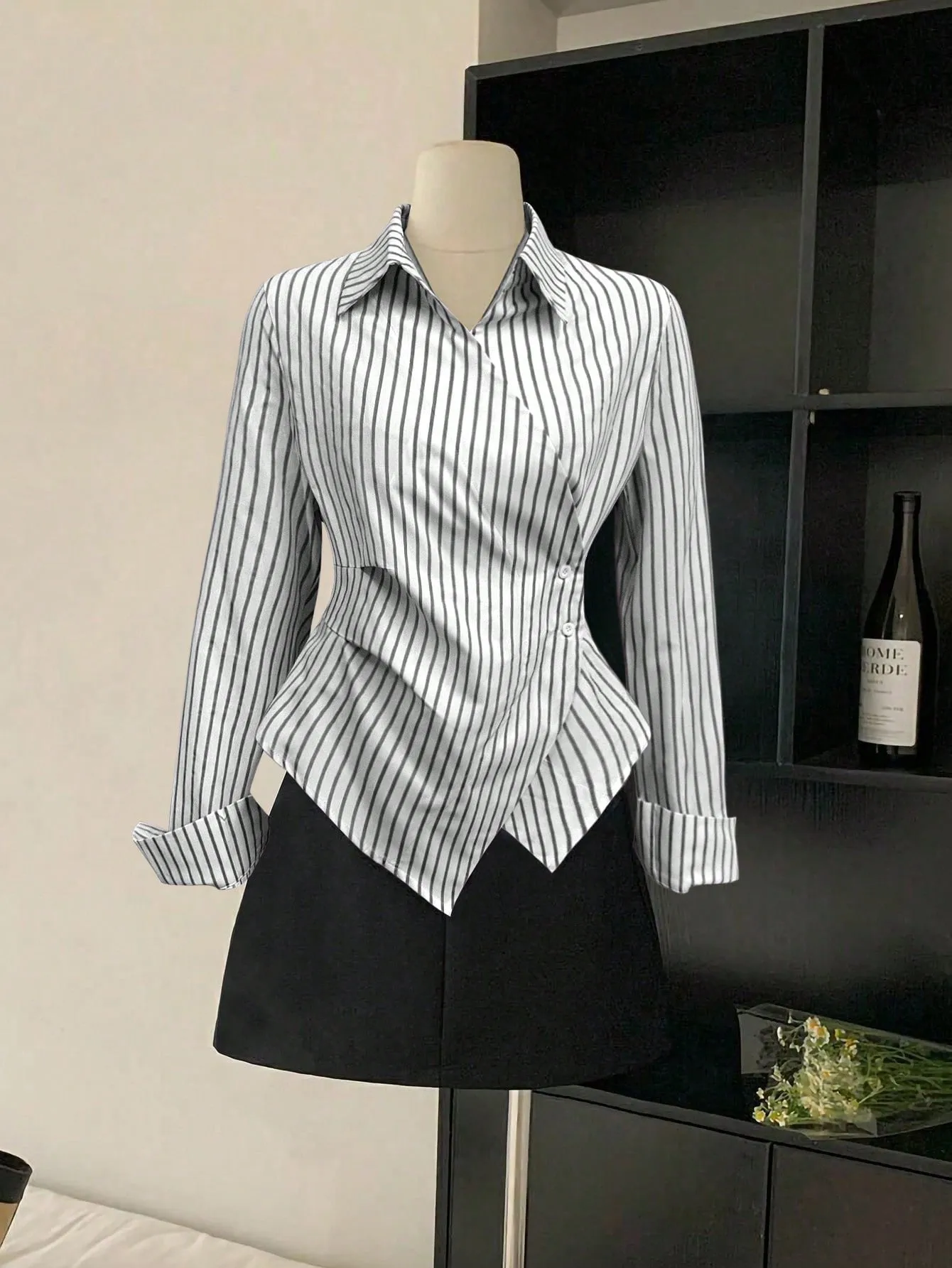Stripe Long Sleeve Polyester Shirt for Women with Lapel Collar and Single Breasted Closure