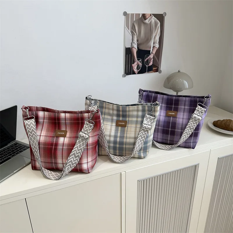 Large Square PU Tote Bag with Zipper and Sewing Thread Detail