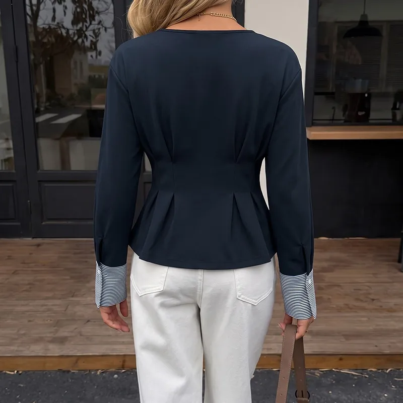 Color Block Long Sleeve Polyester Hoodie for Women with Patchwork Craft and Round Neck Pullover Design