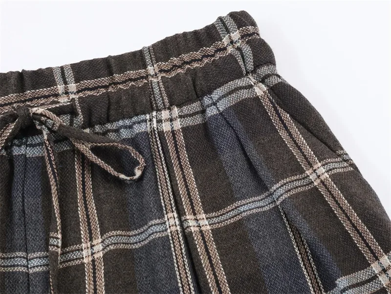 Color Block Casual Full Length Pants in Polyester Fabric Featuring Contrast Collar Design, Inelastic Fit