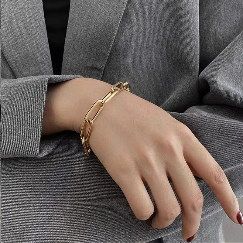Hip-Hop Gold Cross Necklace for Women with Waterproof Non Tarnish Titanium Steel Cable Chain