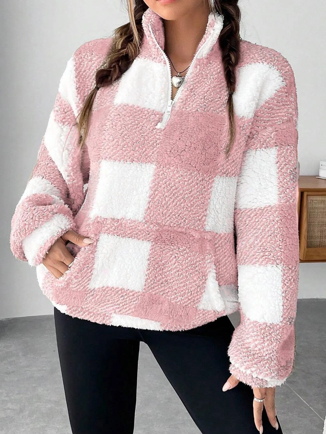Loose Fit Patchwork Sport Hoodie with Zipper and Long Sleeves
