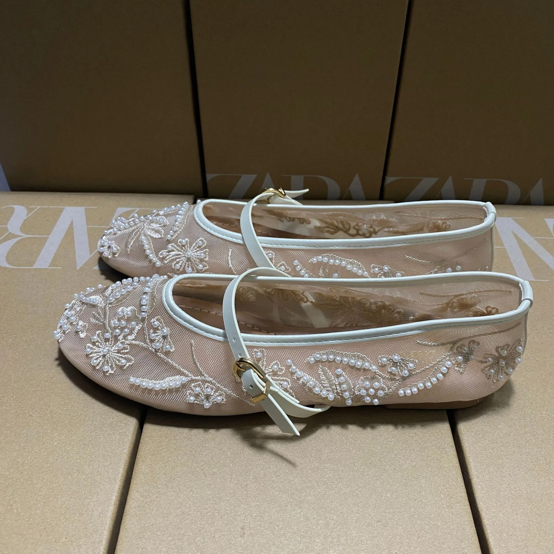 Solid Color Women Ankle Strap Sandals with PU Leather Sole and Mesh Upper, Flat Heel Design
