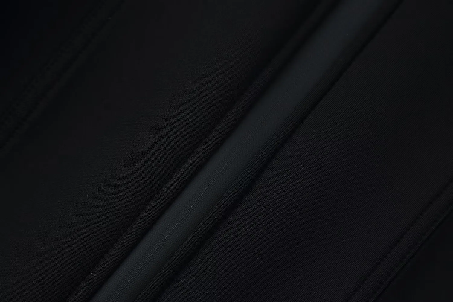 Printing Coat with Zipper Placket in Polyester Fabric, Featuring Lapel Collar and Long Regular Sleeves
