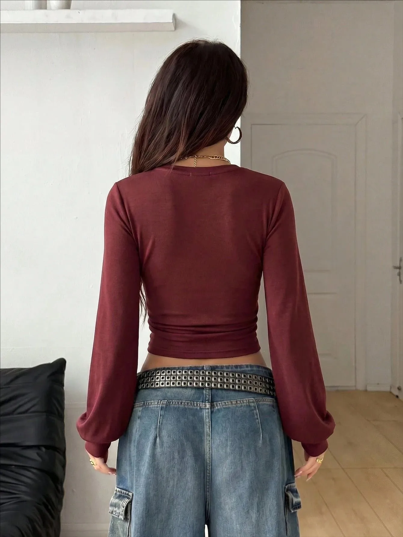 Solid Color Long Sleeve Streetwear Pullover Hoodie for Women with Round Neck Featuring Folds