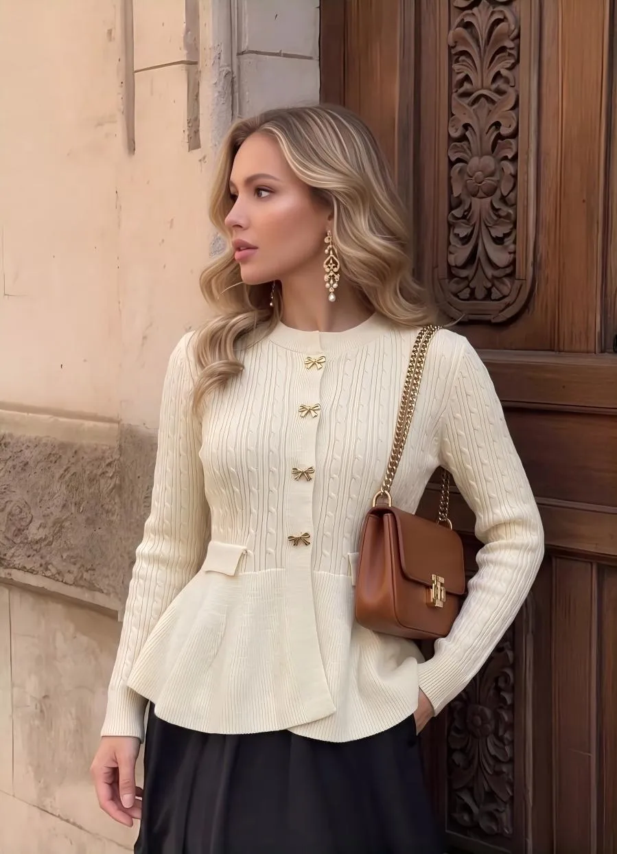 Elegant Sleeveless Bow Tie Pullover Featuring Knitted Craft in Knitted Fabric for Women