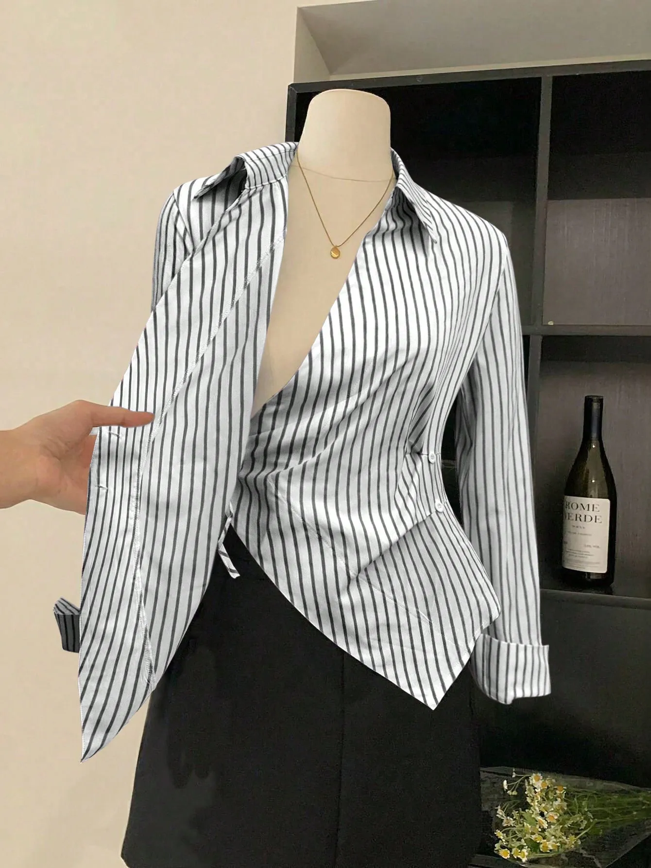 Stripe Long Sleeve Polyester Shirt for Women with Lapel Collar and Single Breasted Closure