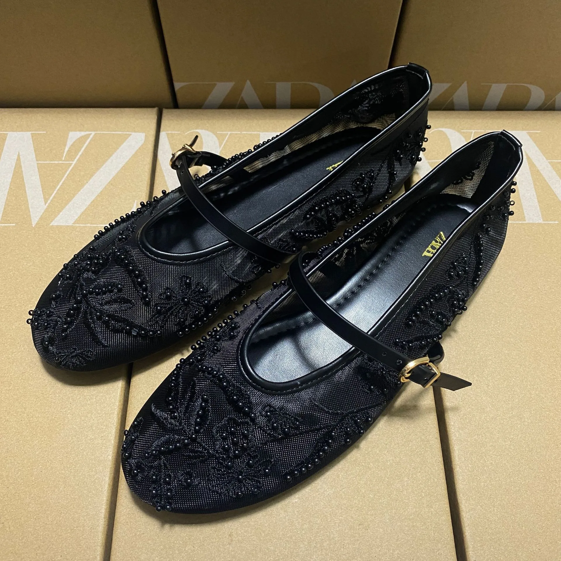Solid Color Women Ankle Strap Sandals with PU Leather Sole and Mesh Upper, Flat Heel Design