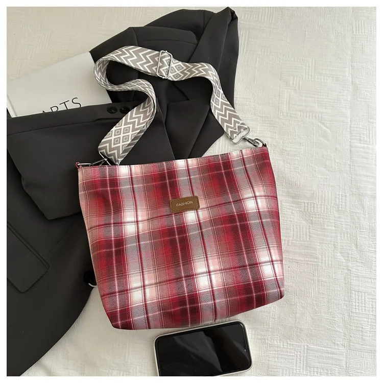 Large Square PU Tote Bag with Zipper and Sewing Thread Detail