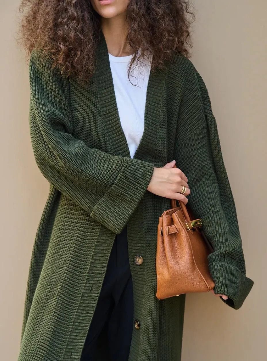 Solid Color Long Sleeve Streetwear Sweater in Polyester Fabric Featuring Knitted Craft with Single Breasted Design
