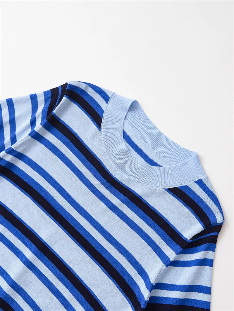 British Style Stripe Pullover Knitwear for Women in Polyester Fabric Featuring Patchwork Design with Round Neck