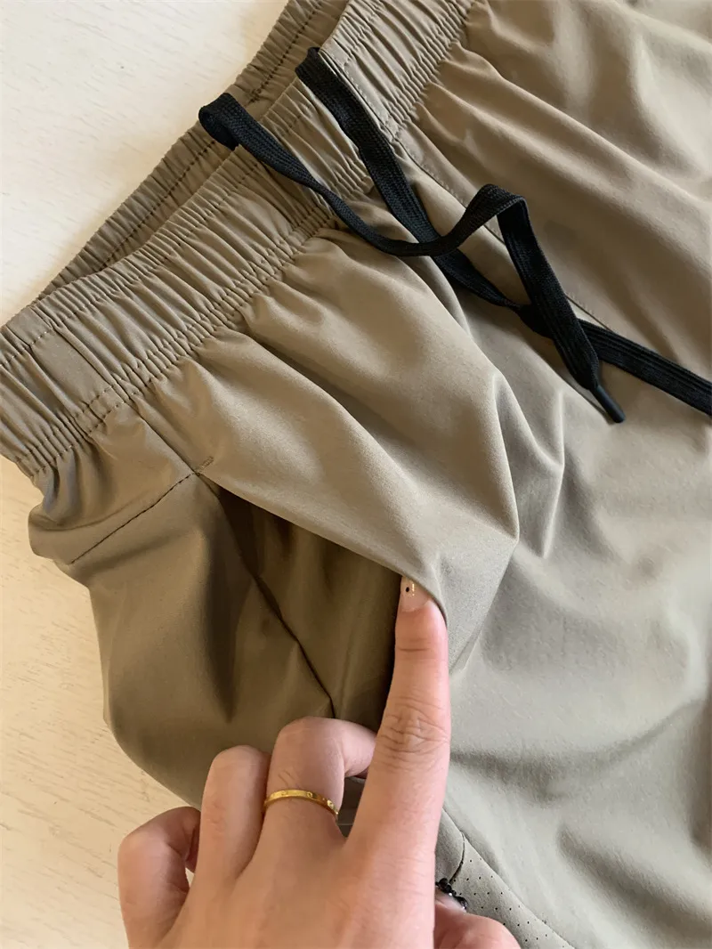 Men's Sport Shorts in Khaki Featuring Polyester Fabric for Comfortable Casual Wear