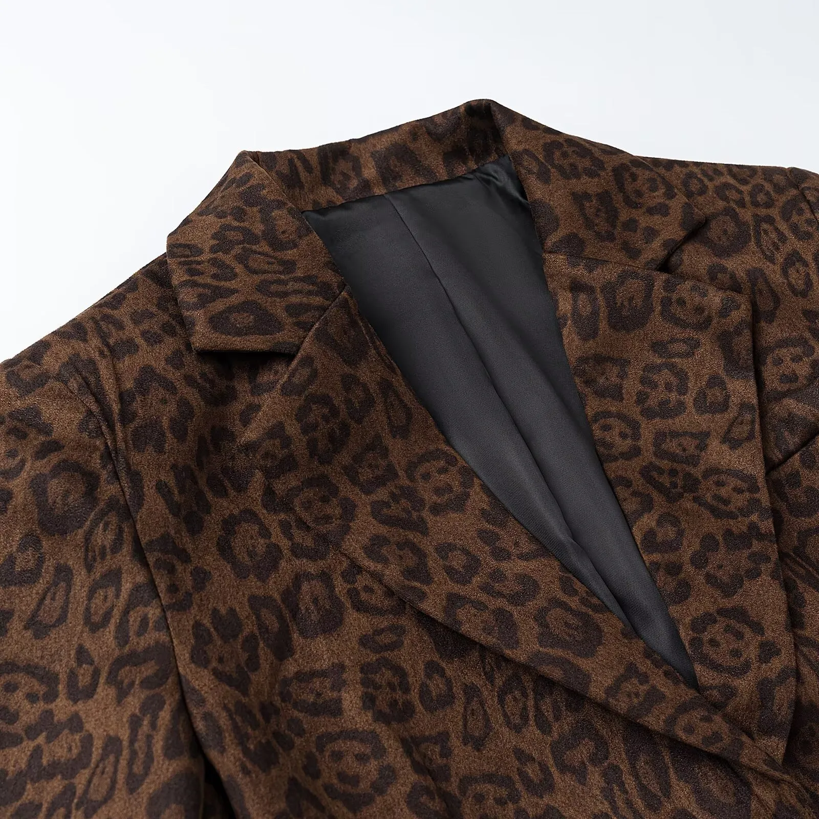 Vintage Style Leopard Print Long Sleeve Polyester Blazer with Patchwork and Lapel Collar