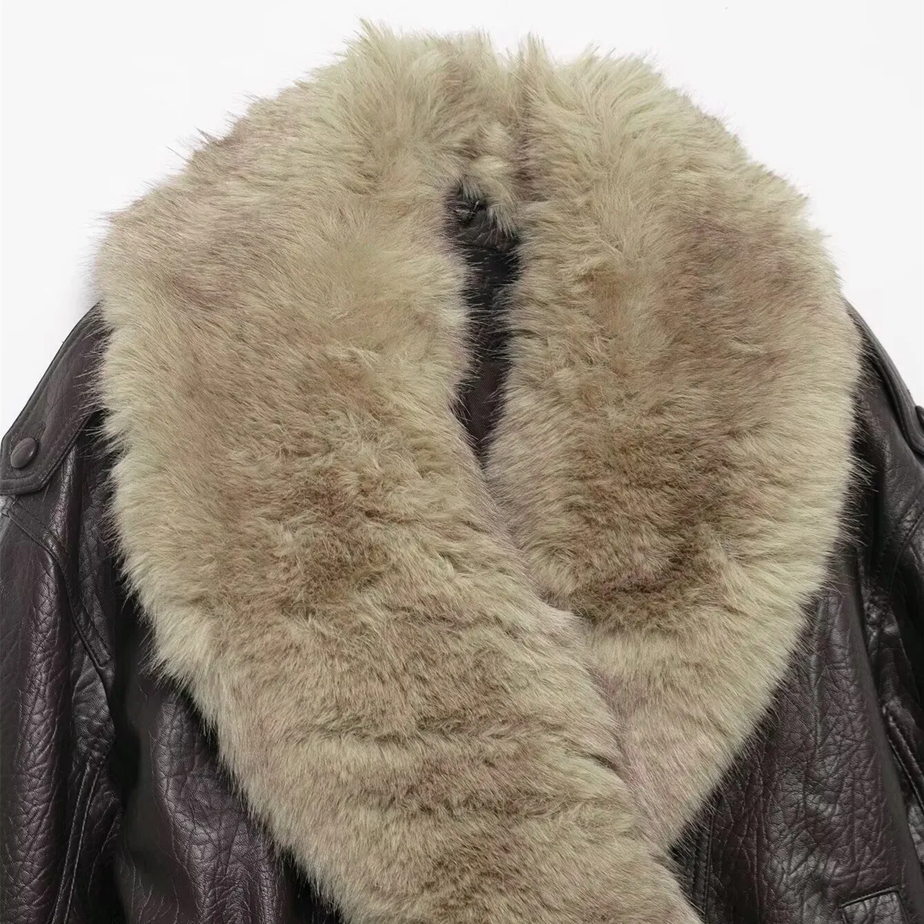 Casual Solid Color Leather Jacket for Women with Zipper Placket and Lapel Collar, Made of Polyester