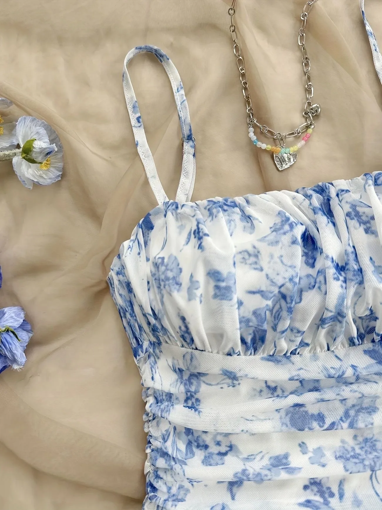 Ditsy Floral Sexy Strap Dress Sleeveless Beach Dress in Polyester Fabric