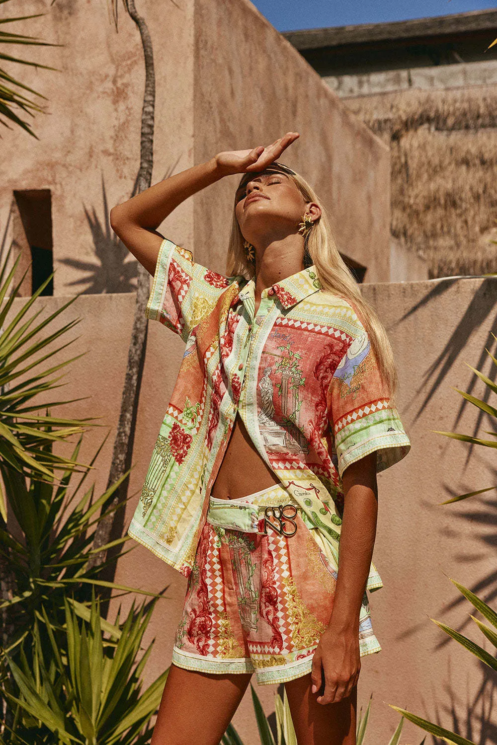 Abstract Linen Shorts Co-ord Set with Printing, Featuring Shirt Collar and Placket Closure for Casual Wear