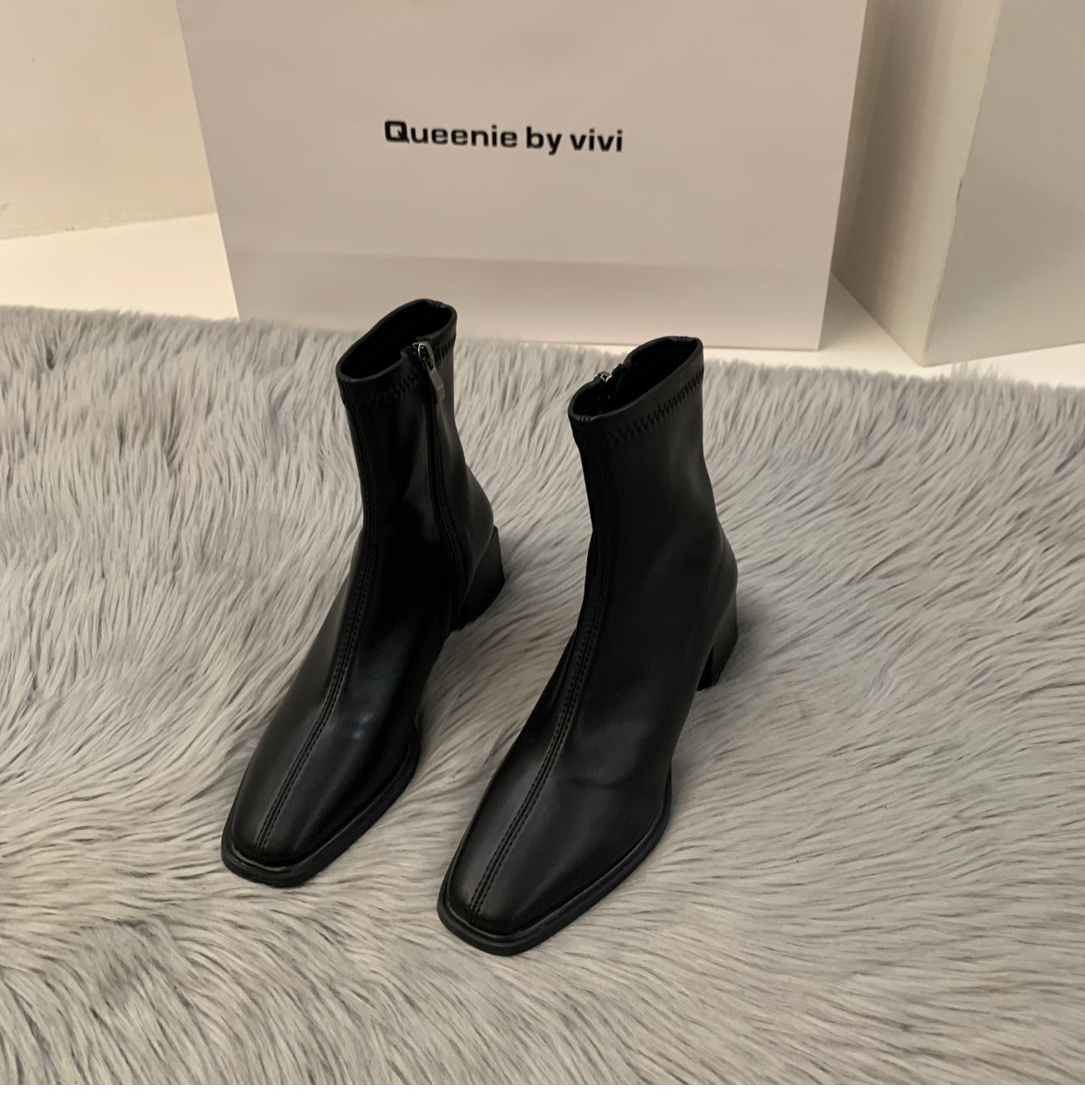 Casava ParisSquare Mid-Heel Ankle Boots