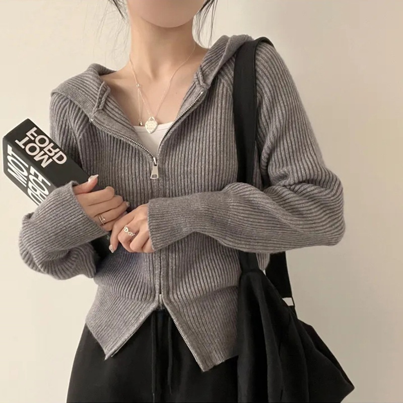 Solid Color Long Sleeve Polyester Sweater
