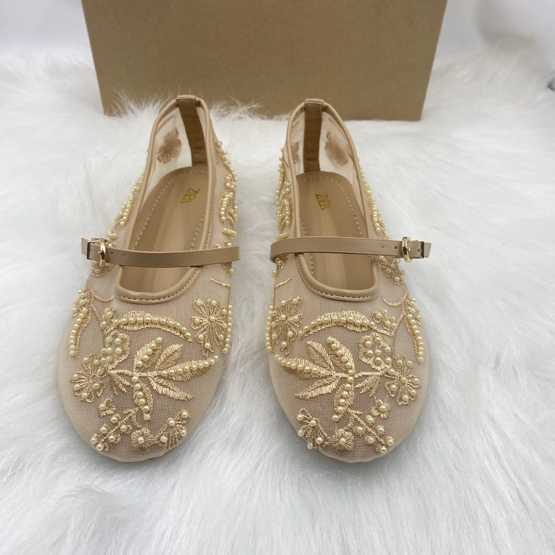 Solid Color Women Ankle Strap Sandals with PU Leather Sole and Mesh Upper, Flat Heel Design