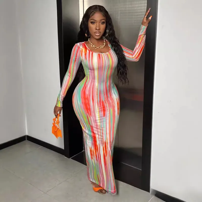 Elegant Long Sleeve Bodycon Dress with Round Neck in Polyester Fabric for Office Printing