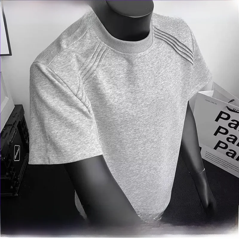 Solid Color Men's Short Sleeve T-Shirt in Polyester Fabric with Round Neck and Pullover Design