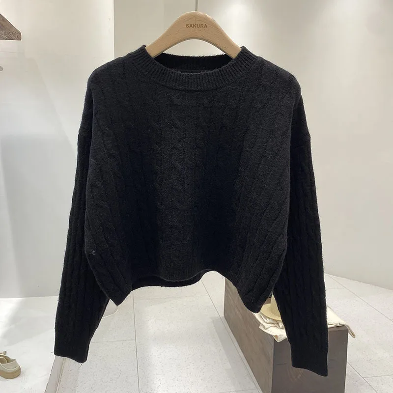 Retro Long Sleeve Solid Color Pullover Sweater for Women Featuring Round Neck in Knitted Fabric
