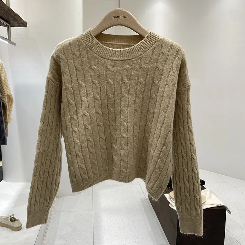 Retro Long Sleeve Solid Color Pullover Sweater for Women Featuring Round Neck in Knitted Fabric