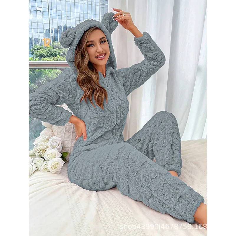 Women’s Velvet Pajamas with Plush Craft, Warm and Cozy for Autumn & Winter