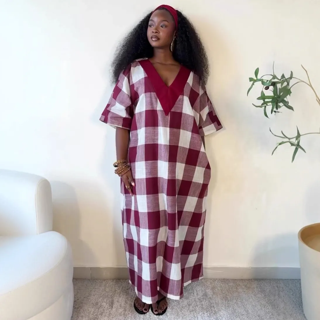Plaid Dress with V Neck and Short Sleeve in Polyester Fabric, Stylish Streetwear Midi Dress