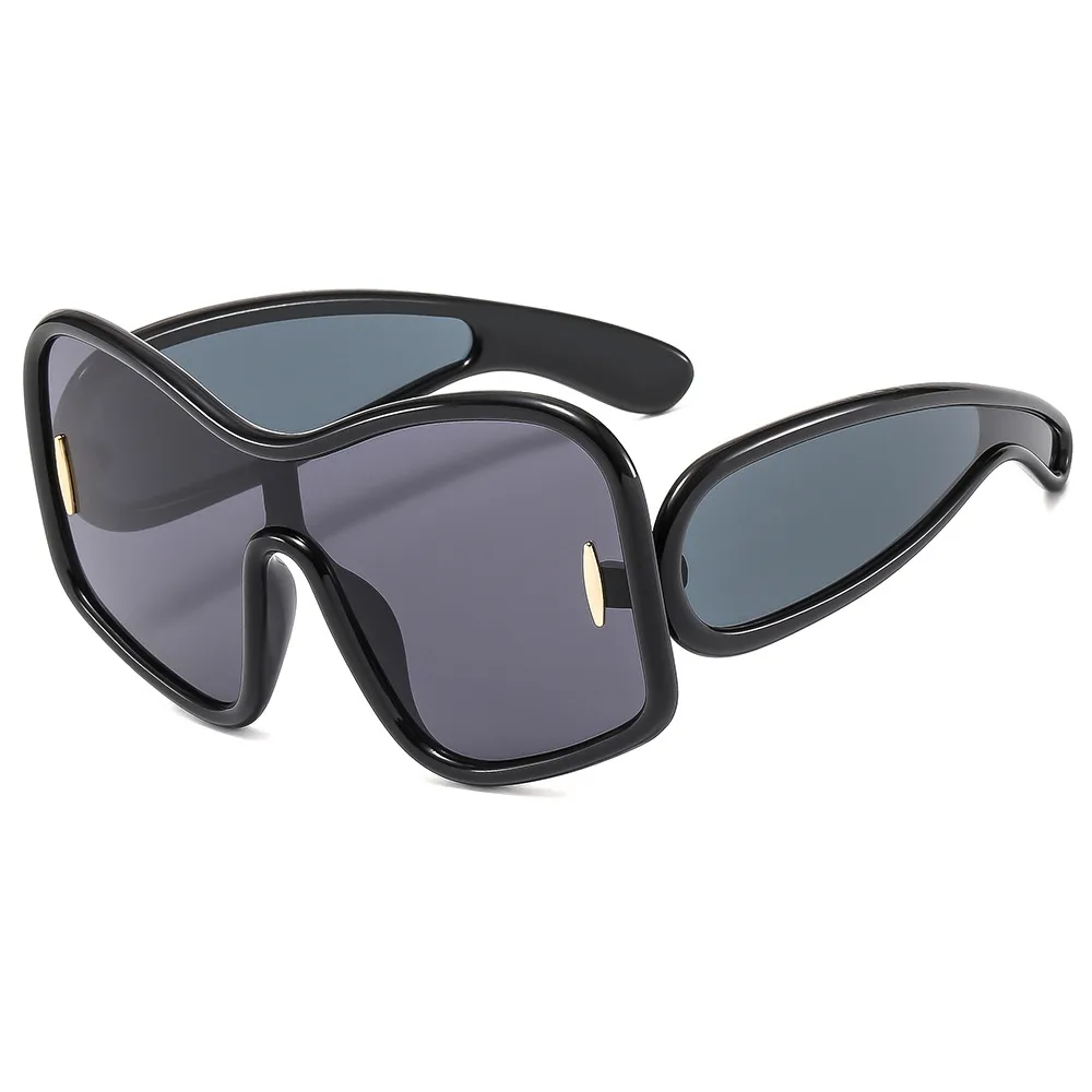 Unisex Full Frame Special-Shaped Mirror Sunglasses with PC Lens Material in Dyed Black for Summer