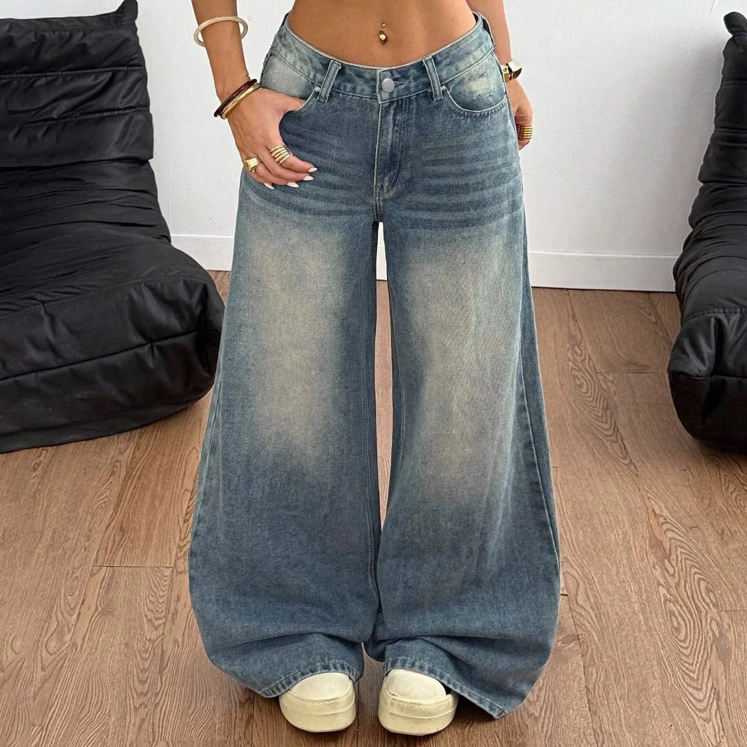 Casual Full Length Pocket Jeans for Women in Washed Denim Cotton Fabric, Inelastic Design
