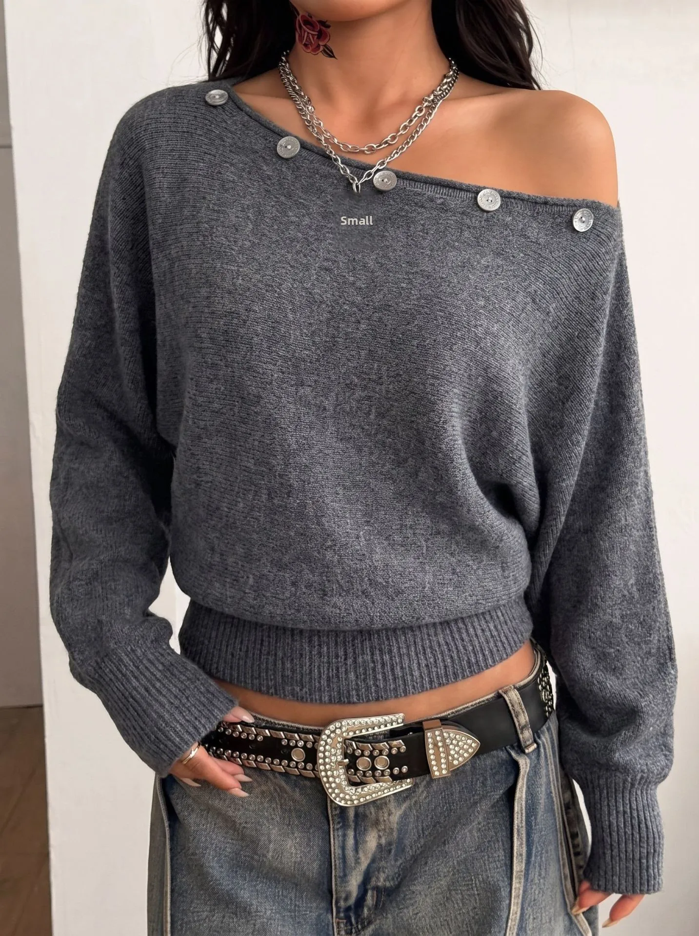 Solid Color Long Sleeve Knit Sweater in Streetwear Style Featuring Knitted Craft with Pullover Design