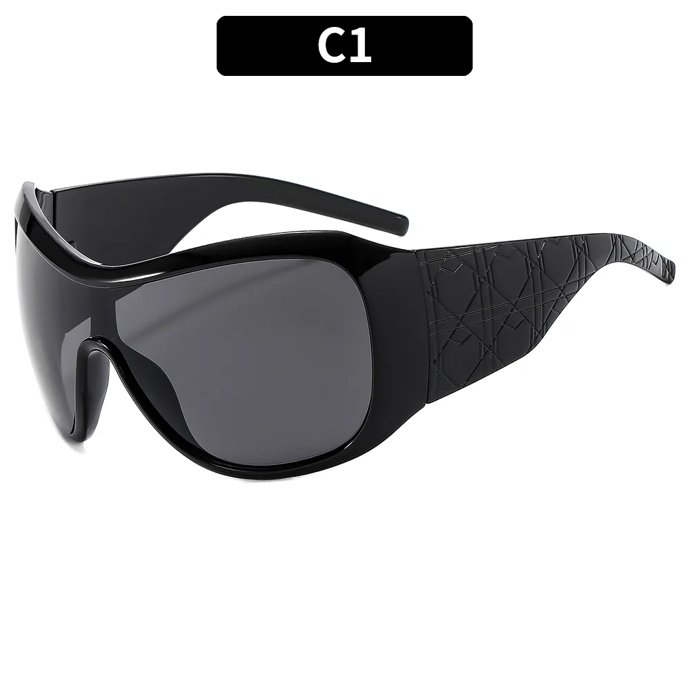 Exaggerated Square Full Frame Sunglasses in Dyed Black with PC Lens Material for Unisex
