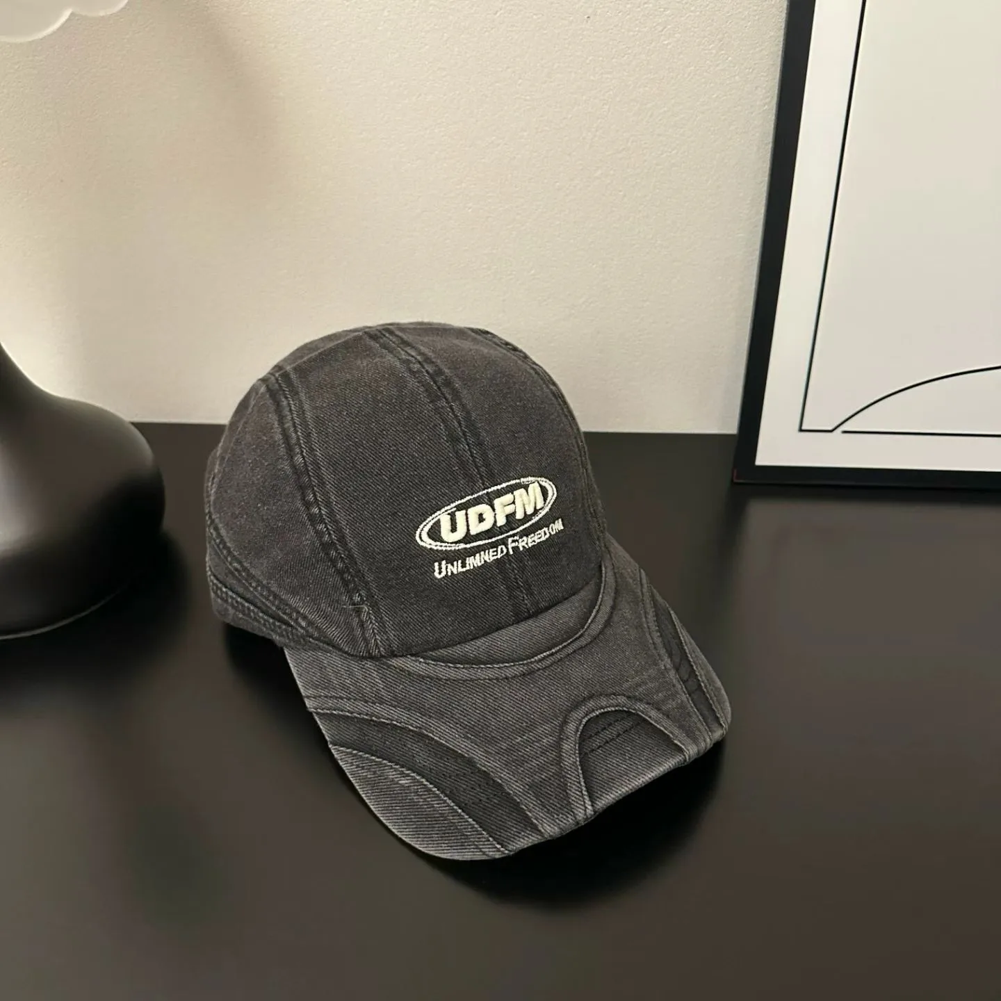 Outdoor Casual Adults Baseball Cap with Curved Brim, Made of Polyester Featuring Embroidery Design